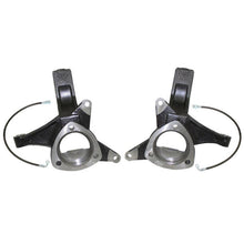 Load image into Gallery viewer, MaxTrac 16-18 GM C1500 2WD 5in Front Lift Spindles w/Extended DOT Compliant Brake Lines - Black Ops Auto Works