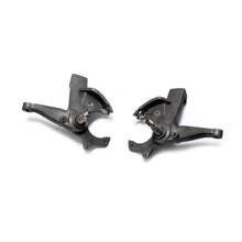 Load image into Gallery viewer, MaxTrac 92-98 GM C1500/2500 2WD Standard Cab 5/6 Lug 2in Front Lowering Spindles - Black Ops Auto Works