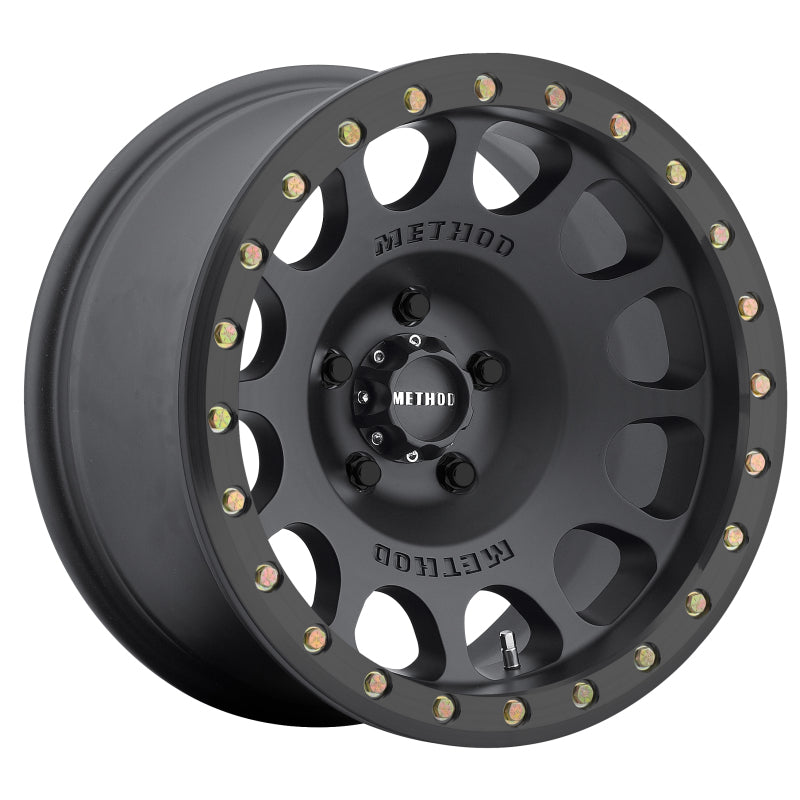 Method Wheels Method MR105 Beadlock 17x8.5 0mm Offset 5x5.5 108mm CB Matte Black w/BH-H24125 Wheel