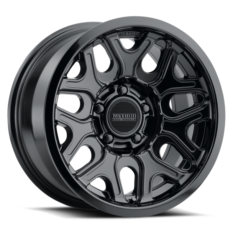 Method Wheels Method MR322 / 18x9 / 8x6.5 BP / 18ET / 5.68in BS / 130.81mm CB - Gloss Black Wheel