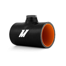 Load image into Gallery viewer, Mishimoto Mishimoto 2.5in Black Silicone Coupler w/ 1/8in NPT Bung