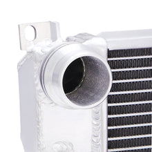 Load image into Gallery viewer, Mishimoto Mishimoto 99-06 BMW 323i/323i/328i/330i Performance Aluminum Radiator