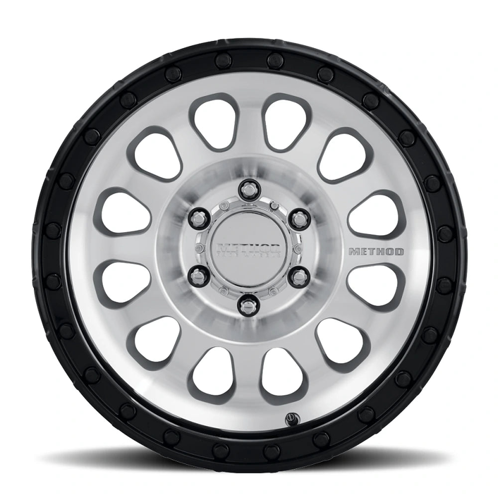 Method MR315890881618 MR315 Wheel – 18x9, +18 mm Offset, 8x180, Machined, Detail View 3