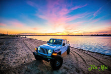 Load image into Gallery viewer, Oracle Jeep JL/Gladiator JT Oculus Switchback Bi-LED Projector Headlights - Amber/White Switchback - Black Ops Auto Works