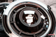 Load image into Gallery viewer, Oracle Jeep JL/Gladiator JT Oculus Switchback Bi-LED Projector Headlights - Amber/White Switchback - Black Ops Auto Works