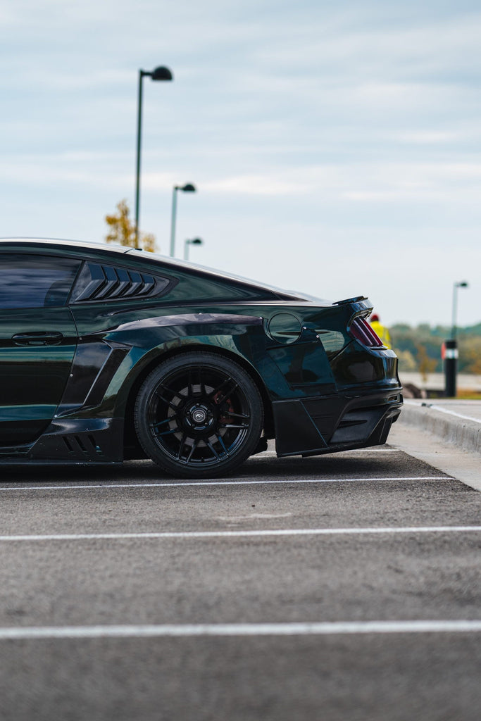 -Robot Craftsman Ford Mustang Dusk Widebody Kit 2014-2021-Robot