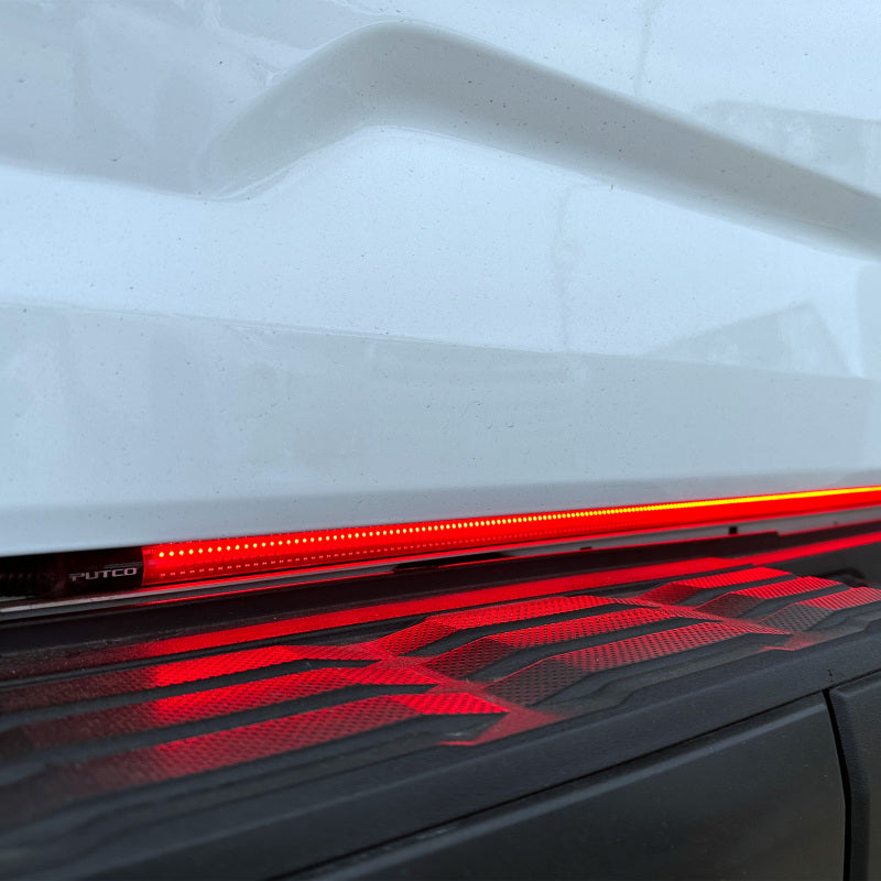 Putco Putco 2024+ Ford F150 w/Factory LED Tail Light 60in Blade Tailgate Light Bar Plug-N-Play Connector