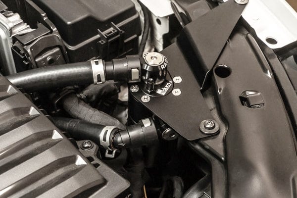 Patented fluid-lock catch can close up