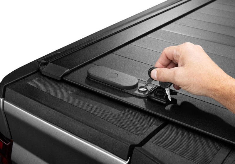 Retrax RealTruck 15-20 Ford F-150 SuperCrew/SuperCab 5.5ft Bed RetraxPRO EZ-Off FRC-4000