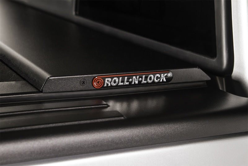Roll-N-Lock 2020 Chevy Silverado / GMC Sierra 2500-3500 80-1/2in M-Series Retractable Tonneau Cover - Black Ops Auto Works