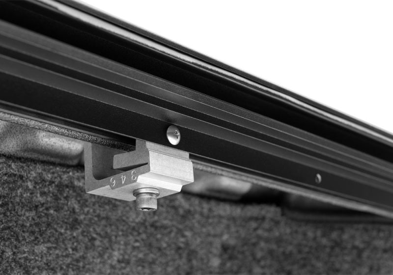 Roll-N-Lock 2020 Chevy Silverado / GMC Sierra 2500-3500 80-1/2in M-Series Retractable Tonneau Cover - Black Ops Auto Works