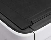Load image into Gallery viewer, Roll-N-Lock 2020 Jeep Gladiator 5ft bed M-Series Retractable Tonneau Cover - Black Ops Auto Works