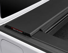 Load image into Gallery viewer, Roll-N-Lock 2020 Jeep Gladiator 5ft bed M-Series Retractable Tonneau Cover - Black Ops Auto Works