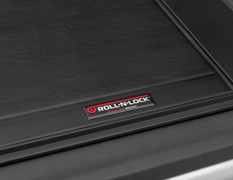 Roll-N-Lock 2020 Jeep Gladiator 5ft bed (w/ Trail Rail System) M-Series Retractable Tonneau Cover - Black Ops Auto Works
