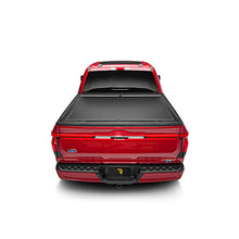 Load image into Gallery viewer, Roll-N-Lock 2021 Ford F-150 67.1in A-Series Retractable Tonneau Cover latch detail