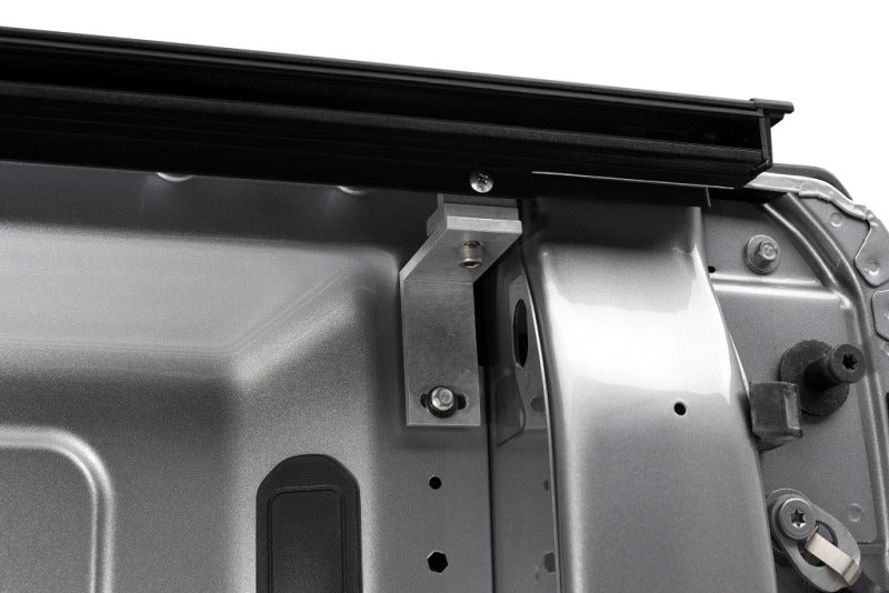 Roll-N-Lock 2019 RAM 1500 65-1/2in M-Series Retractable Tonneau Cover - Roll-N-Lock RNLLG401M