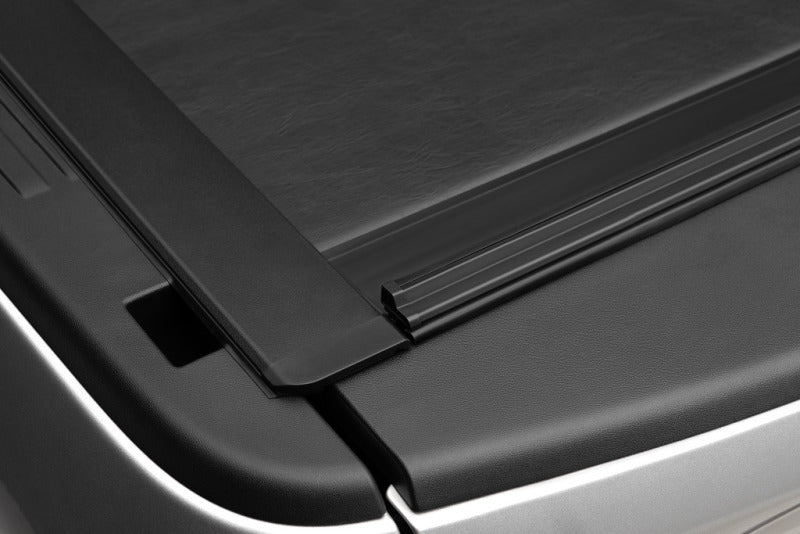 Roll-N-Lock 2019 RAM 1500 65-1/2in M-Series Retractable Tonneau Cover - Roll-N-Lock RNLLG401M