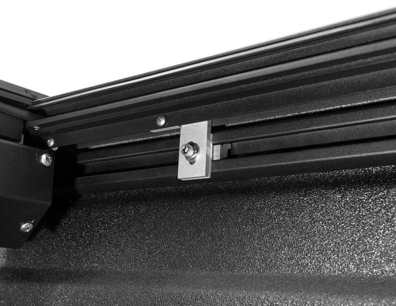 Roll-N-Lock 2020 Jeep Gladiator 5ft bed M-Series Retractable Tonneau Cover - Roll-N-Lock RNLLG496M