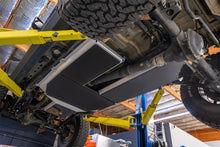 Load image into Gallery viewer, Rugged Ridge 18-24 Jeep Wrangler JLU 4dr Alum. Skid Plate for Gas Tank/Exhaust - Tex. Blk - Rugged Ridge 18003.53