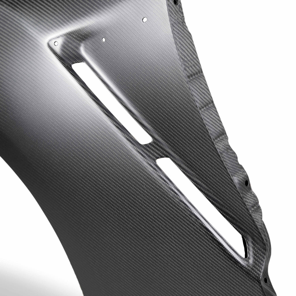 Seibon Seibon 09-10 Nissan GT-R R35 OEM Dry Carbon Fiber Fenders