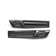Load image into Gallery viewer, Seibon Seibon 09-10 Nissan GTR R35 Carbon Fiber Fender Duct Logos (Pair)