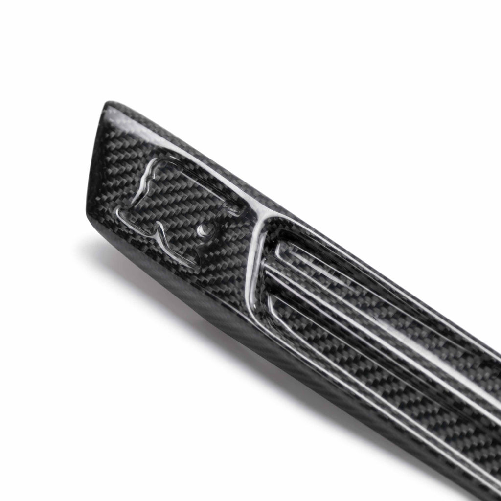 Seibon Seibon 09-10 Nissan GTR R35 Carbon Fiber Fender Duct Logos (Pair)