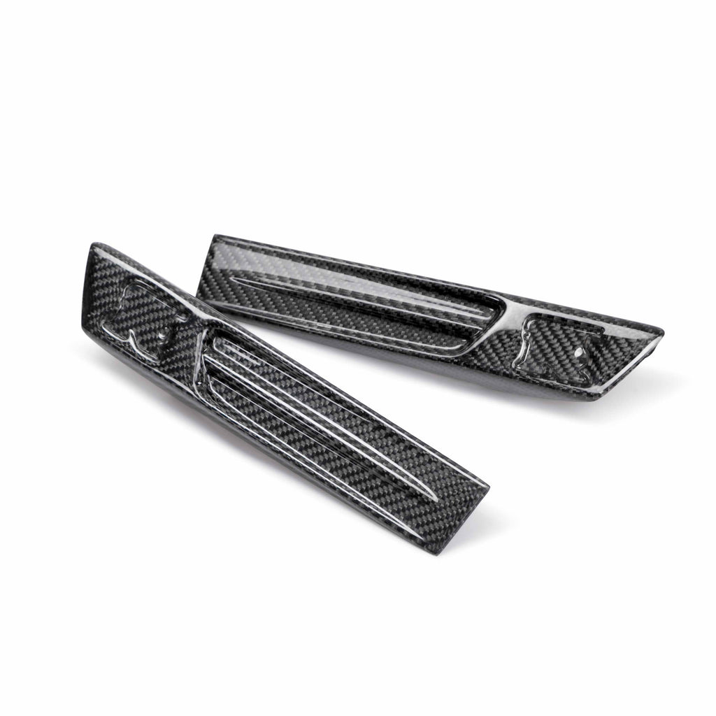 Seibon Seibon 09-10 Nissan GTR R35 Carbon Fiber Fender Duct Logos (Pair)