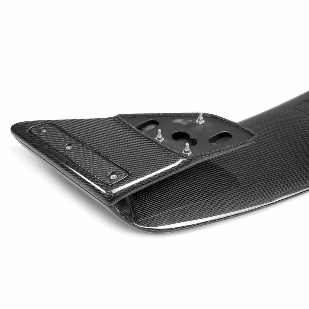 Seibon Seibon 09-10 Nissan GTR R35 OEM Carbon Fiber Rear Spoiler