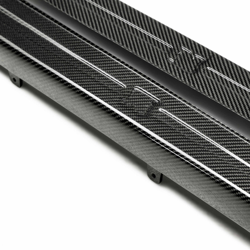 Seibon Seibon 09-10 Nissan GTR R35 OEM Style Carbon Fiber Door Sills (Pair)