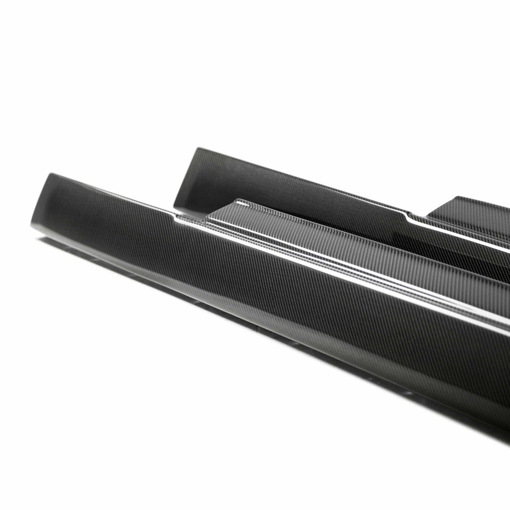Seibon Seibon 09-10 Nissan GTR R35 OEm Style Carbon Fiber Side Skirts
