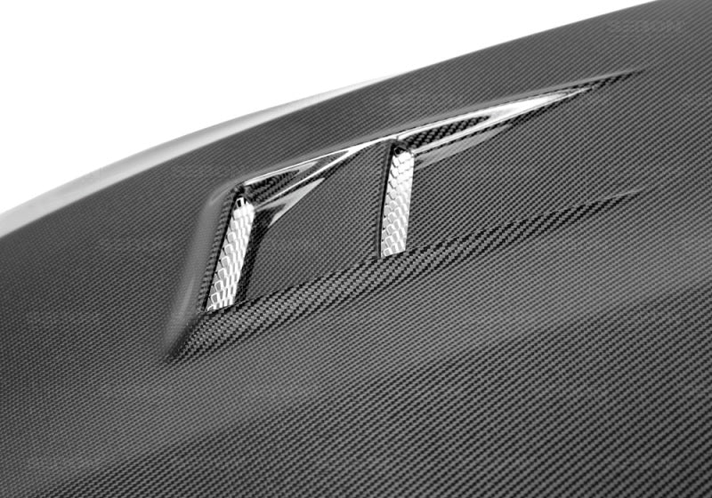 Seibon Seibon 11 BMW F20/F22 DV-Style Carbon Fiber Hood