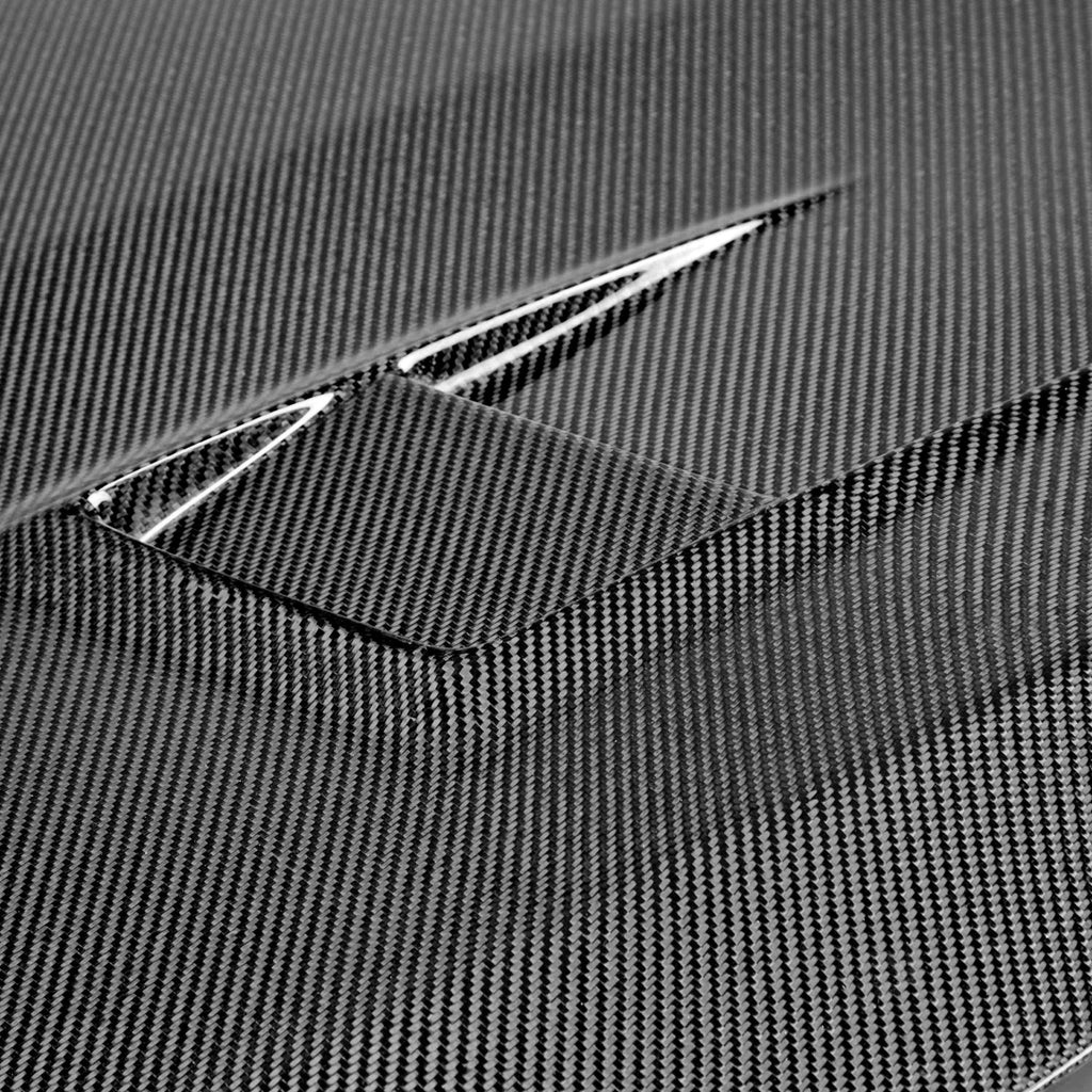 Seibon Seibon 11 BMW F20/F22 DV-Style Carbon Fiber Hood