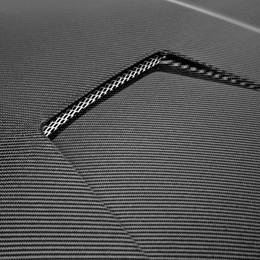 Seibon Seibon 12-14 BMW F30 / F32 VR-Style Carbon Fiber Hood