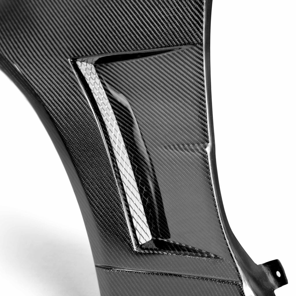 Seibon Seibon 99-01 Nissan Skyline R34 NSW-Style Carbon Fiber (Gloss Finish) Fenders (Pair)