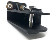 Load image into Gallery viewer, Tuff Country 1997 F-250 4wd (w/2in Front Lift Kit And 5 Bolt Mounting) Axle Pivot Drop Brackets Pr. Tuff Country TUF20853