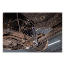 Load image into Gallery viewer, UMI Performance 2461 lowering springs product view 7