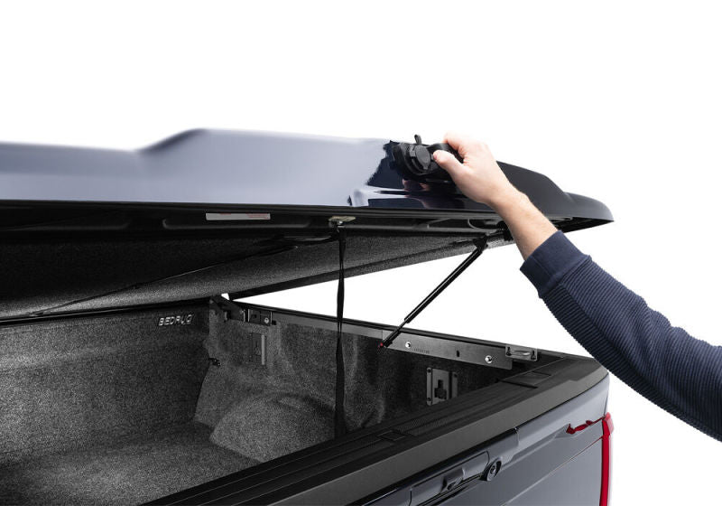 UnderCover 2022 Ford Lightning + 23-24 Ford F-150 5.5 ft Short Bed Tonneau Cover - Undercover UC2208L-EA