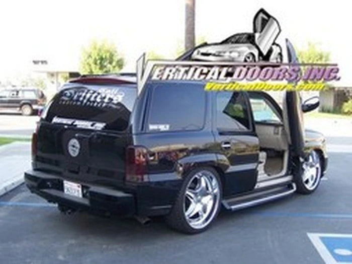 Cadillac Escalade 2002-2006 Vertical Doors - Black Ops Auto Works