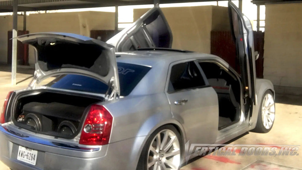 Chrysler 300 2004-2010 Vertical Doors - Black Ops Auto Works