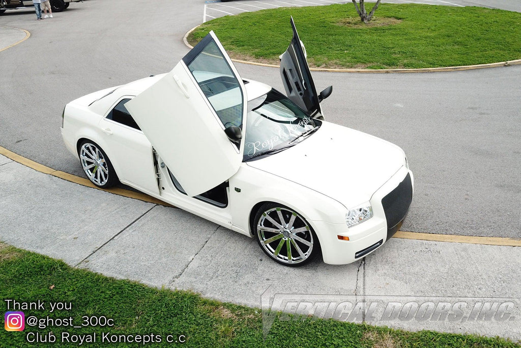Chrysler 300 2004-2010 Vertical Doors - Black Ops Auto Works