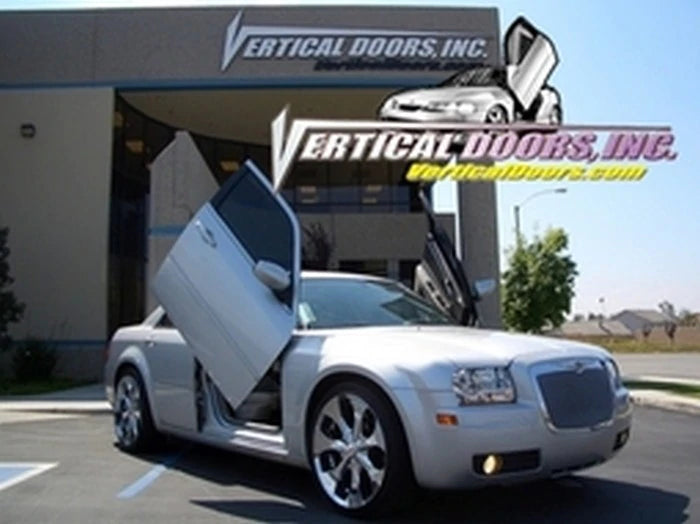 Chrysler 300 2004-2010 Vertical Doors - Black Ops Auto Works
