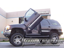 Load image into Gallery viewer, 2000-2006 GMC Yukon and Yukon XL vertical door kit, photo 4