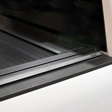 Load image into Gallery viewer, 19-61005 Ford F-250/F-350 SD Tonneau Cover 6ft10in