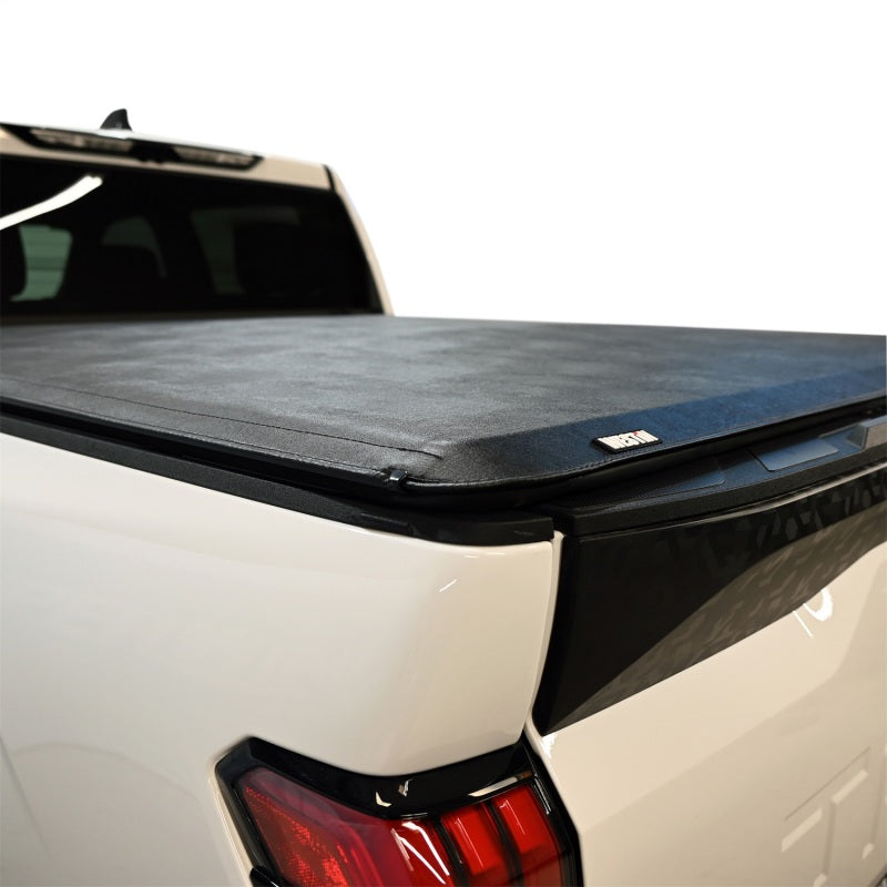 Westin Westin 22-24 Toyota Tundra 5.5ft. Bed Soft Roll Tonneau Cover - Black