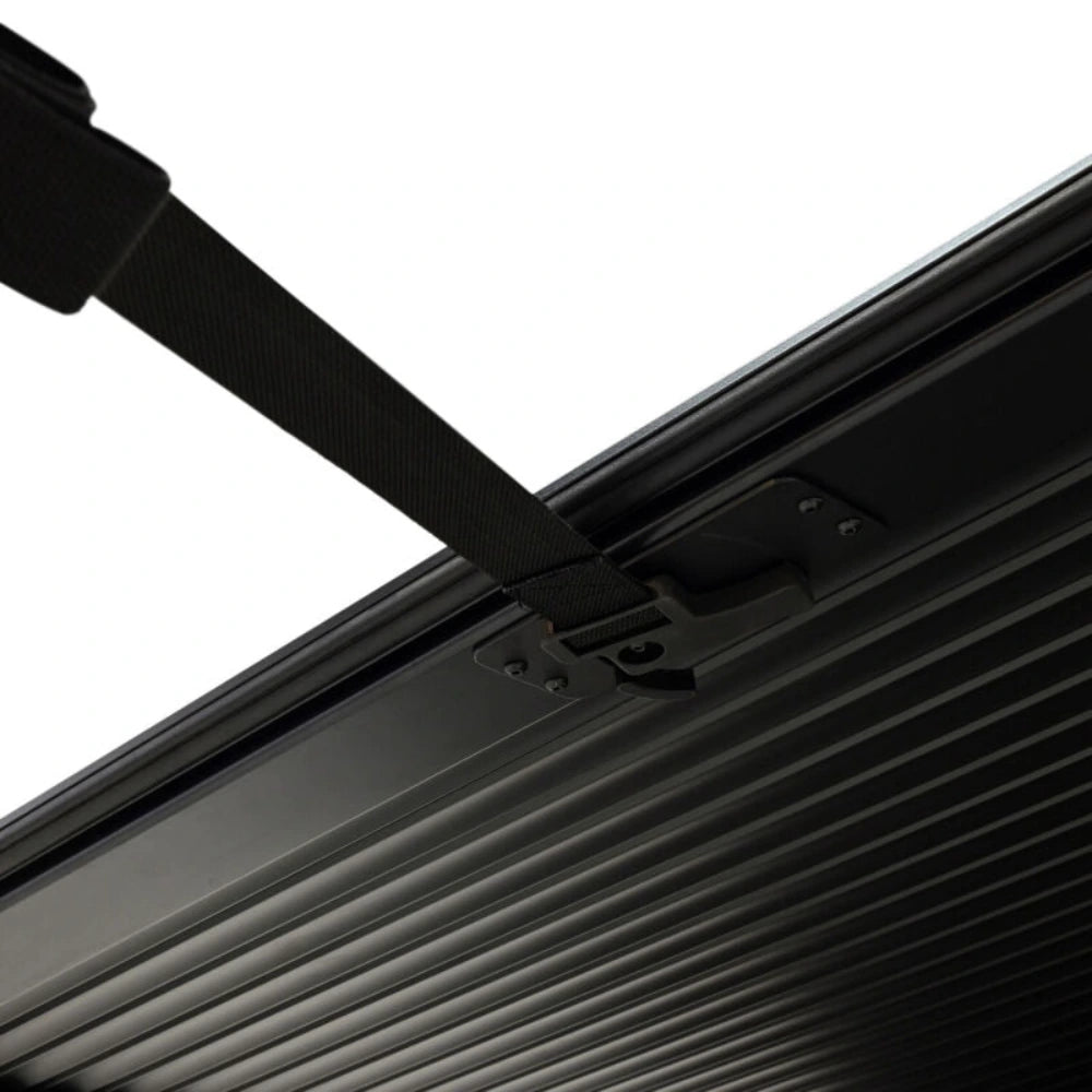 Westin Manual Retractable Tonneau Cover 24-26 Toyota Tacoma 6ft Bed Black - Westin 19-62795