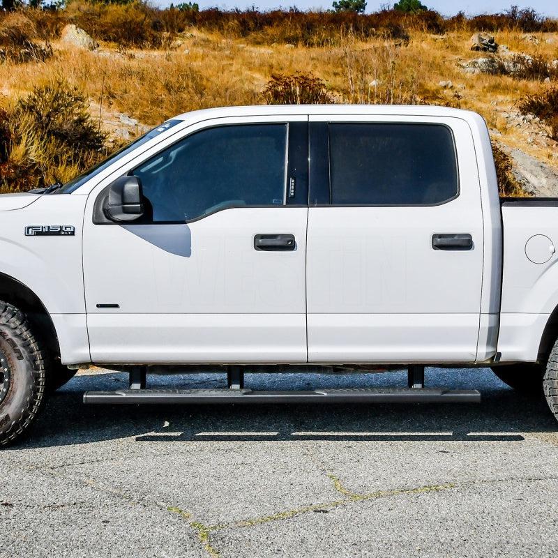 Westin Westin Ram 15-21 Ford F-150 / 17-21 Ford F-250 & F350 Crew Cab R5 XD Nerf Step Bars - Black