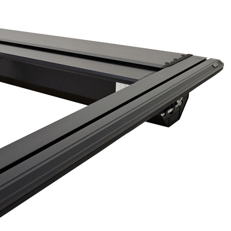 WES19-64705 Westin Manual Retractable Tonneau 2019-2026 Ram 1500