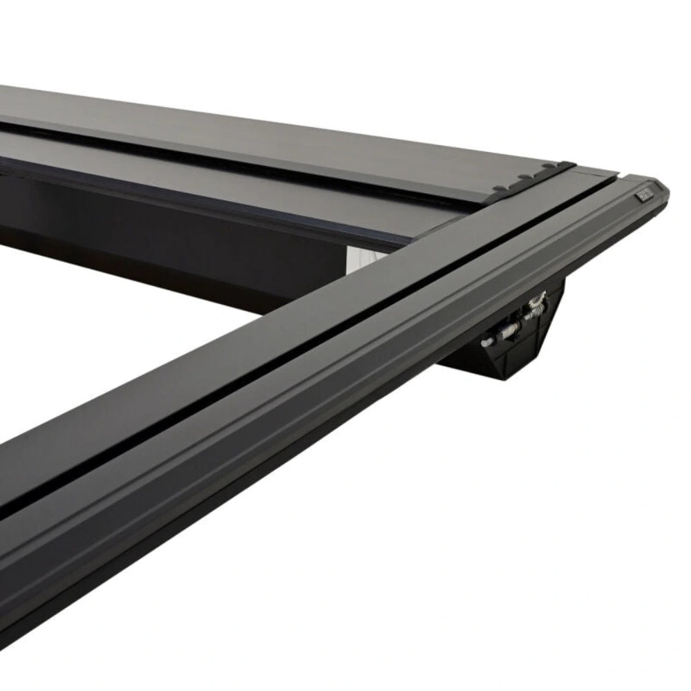 WES19-64745 Westin Manual Retractable Tonneau 2019-2026 Silverado