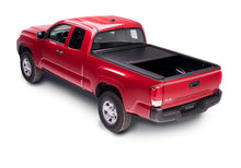 Load image into Gallery viewer, Retrax 07-up Tundra CrewMax 5.5ft Bed w/ Deck Rail Sys RetraxONE MX Retrax