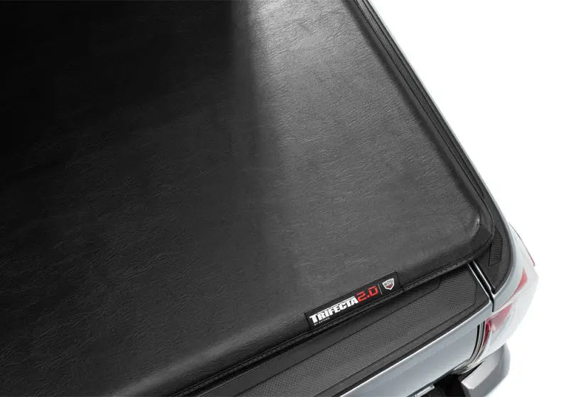 Extang 2022 Toyota Tundra (5ft 6in) works with rail system Trifecta 2.0 Extang